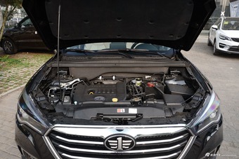 2017款奔腾X80 2.0L自动精英型