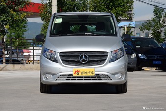 2016款奔驰威霆2.0T自动精英版 太空银