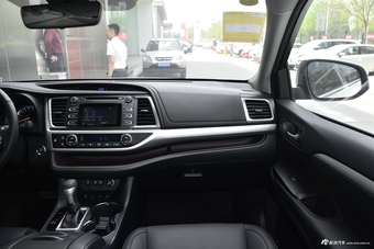 2018款汉兰达2.0T自动四驱豪华版7座