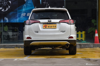 2016款RAV4荣放 2.5L自动四驱尊贵版