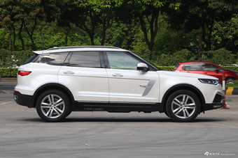 2017款众泰T700 1.8T自动尊享型