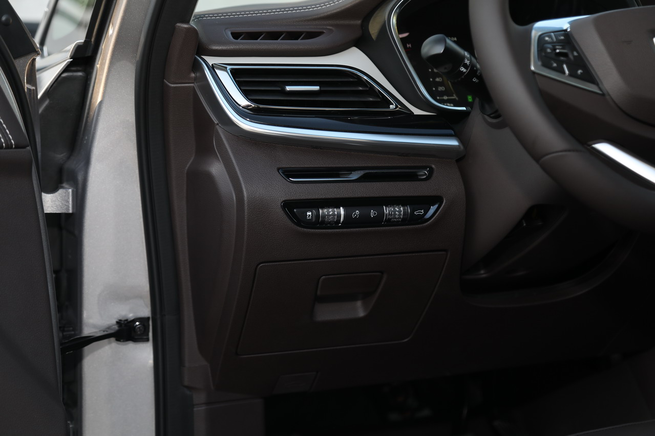 2019款吉利嘉际 1.5TD MHEV DCT尊享型