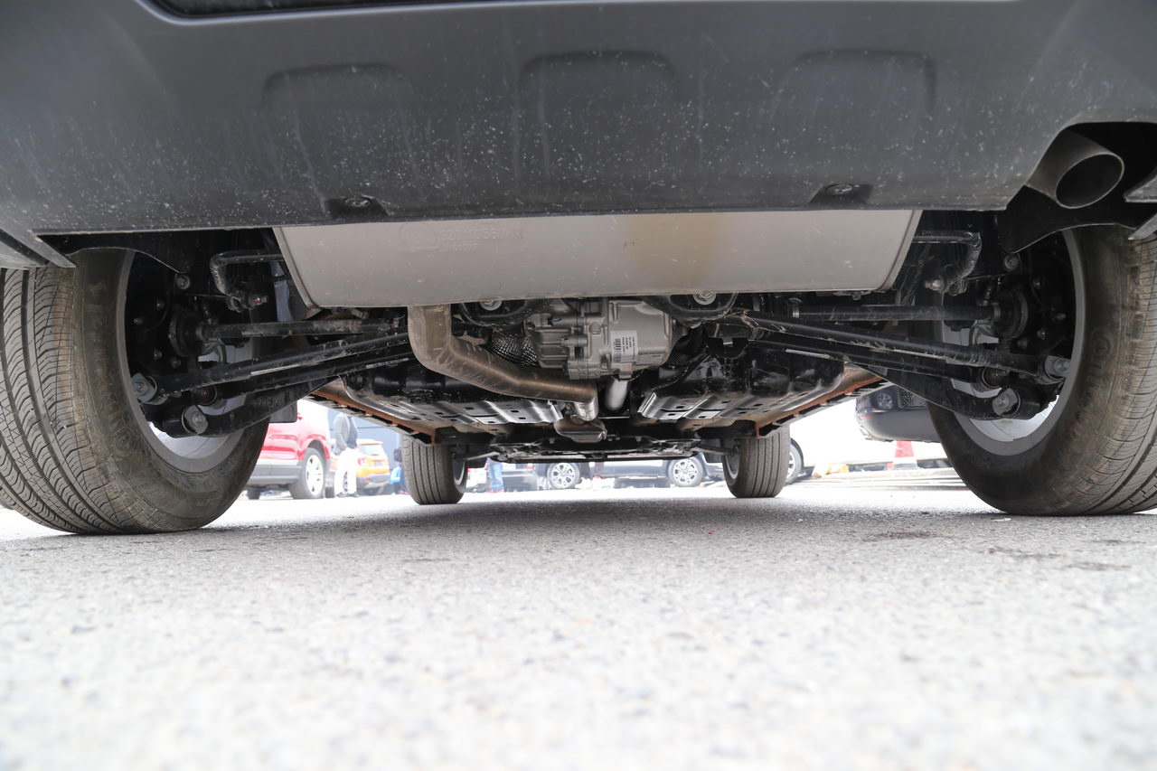 2017款自由侠2.0L自动四驱越能敞篷版