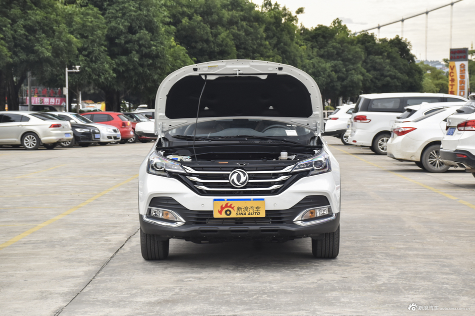 2018款东风风神AX7 1.6T自动尊贵型