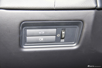 2015款捷豹XJL 3.0L自动SC两驱尊享商务版