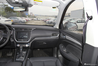 2018款荣威RX3 1.3T自动互联网智享版