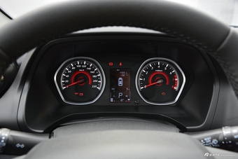 2018款东南DX3 1.5L手动户外版尊贵型