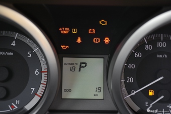 2017款丰田霸道4000 TX-L 7座中东版