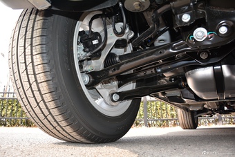 2017款揽胜极光2.0T自动PURE风尚版