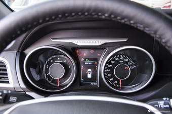 2016款猎豹CS10 2.0T自动豪华型 威尼斯蓝