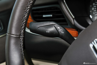 2016款林肯MKC 2.0T自动两驱尊雅版