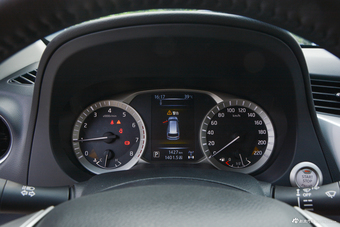 2018款途达 2.5L自动四驱豪华版