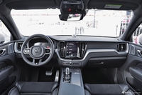 2018款沃尔沃XC60新能源2.0T自动T8 E驱混动智尊豪华版