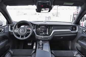 2018款沃尔沃XC60新能源2.0T自动T8 E驱混动智尊豪华版图片