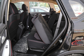 2017款宝骏560 1.5T 手动舒适型7座 