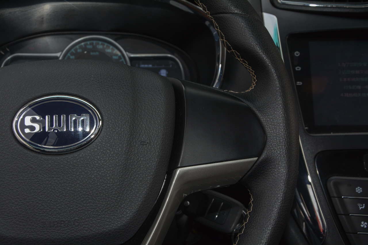 2017款斯威X3 1.5T手动时尚型