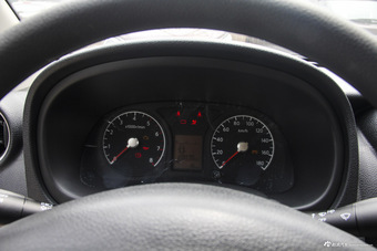 2014款启辰R30 1.2L手动尊享版