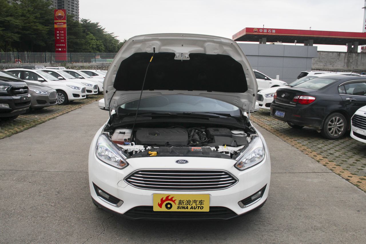 2018款福克斯三厢1.5T自动精英型EcoBoost 180