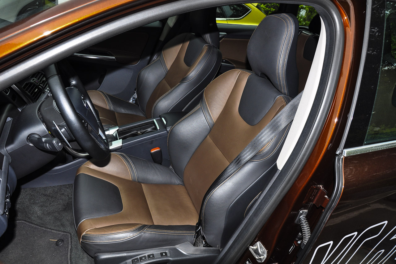 2016款沃尔沃XC60 2.0T自动 T5 AWD智驭版