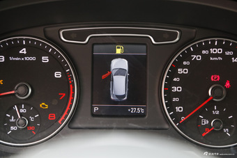 2016款奥迪Q3 2.0T自动35TFSI典藏版quattro进享型