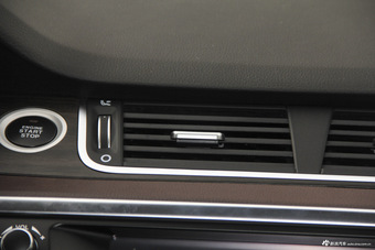 2015款陆风X7 2.0T自动全景旗舰版