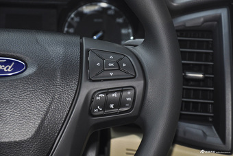 2016款撼路者2.0T自动四驱菁英版汽油