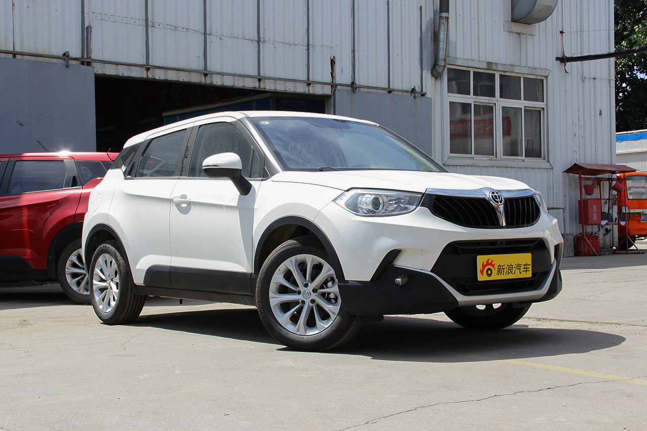 2016款中华V3 1.5L手动智能型