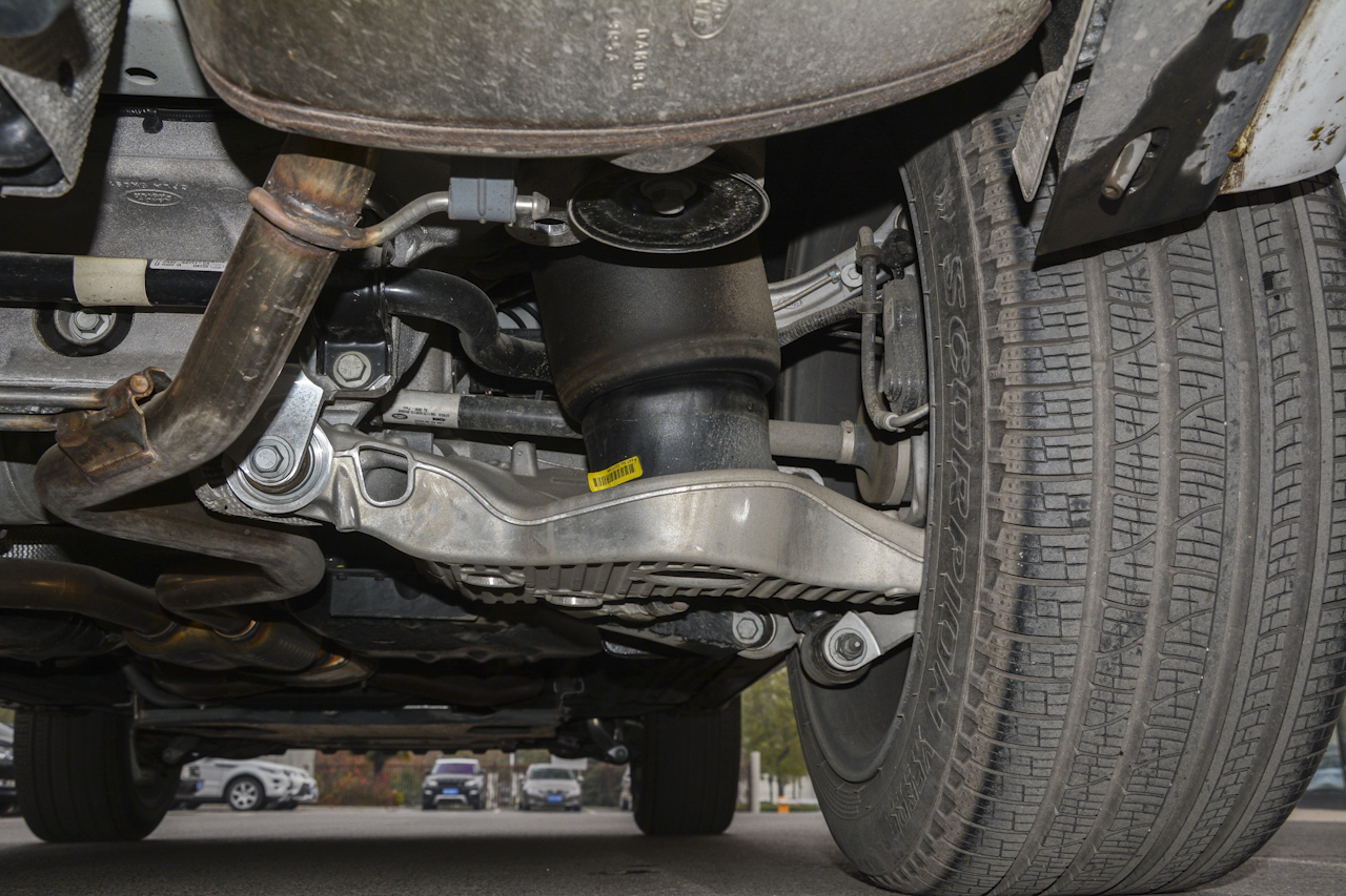 2017款揽胜运动版3.0自动V6 SC HSE Dynamic