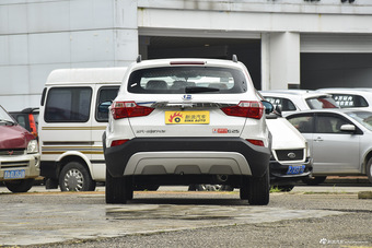 2016款昌河Q25 1.5L手动乐惠版 炫酷白