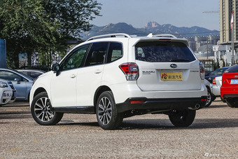 2016款森林人2.0L自动时尚导航版