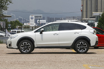 2016款斯巴鲁XV 2.0L自动精英导航版