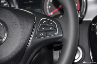 2017款奔驰GLC200 2.0T自动 4MATIC