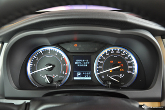 2017款汉兰达2.0T自动四驱豪华版7座