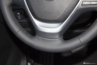 2016款宝马1系118i 1.5T自动领先型