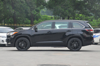 2017款汉兰达2.0T自动四驱炫黑限量版7座