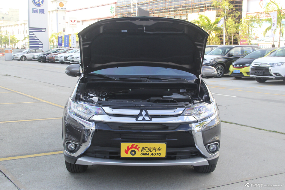 2018款欧蓝德2.0L自动两驱荣耀版5座