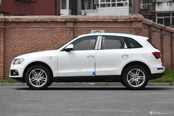 2017款奥迪Q5 2.0T自动40TFSI技术型
