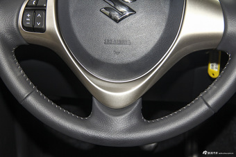 2015款吉姆尼1.3L自动Mode3导航版