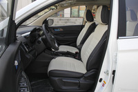 2017款长安欧尚A800 1.5T自动尊享型 