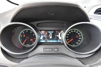 2017款比亚迪元1.5L手动酷炫互联型