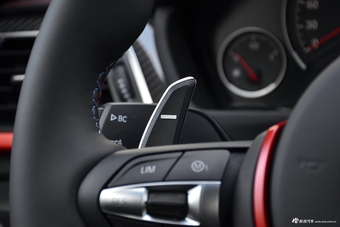 2018款宝马M4 3.0T 双离合双门轿跑车迷限量版