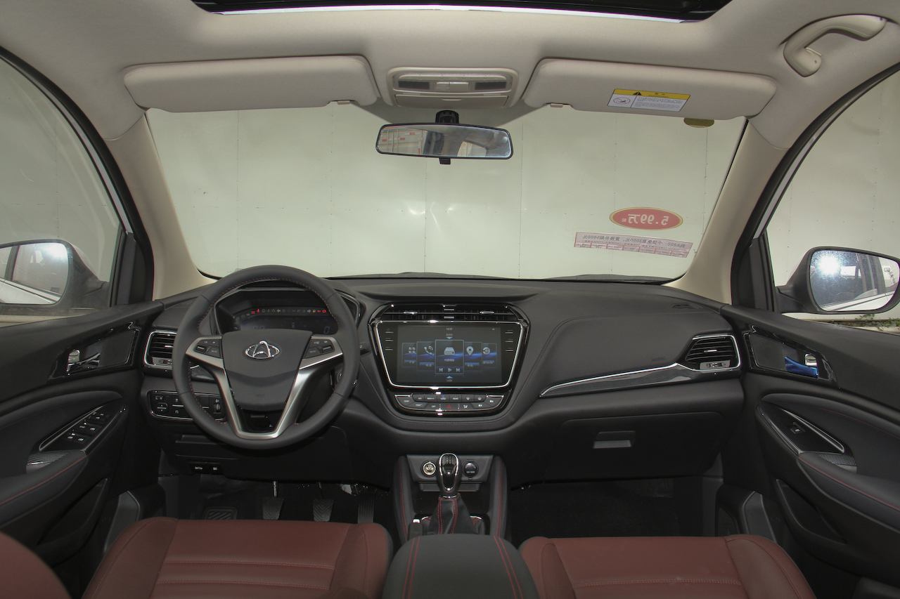 2017款长安欧尚A800 1.5T手动豪享型