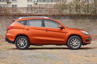 2018款比亚迪宋1.5TID自动智联尊贵型