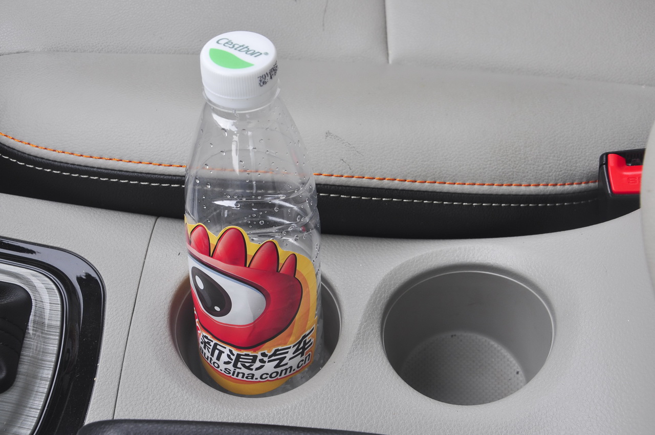 2016款景逸XV 1.6L自动豪华型