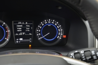 2019款雷斯特G4 2.0T自动四驱豪华版7座