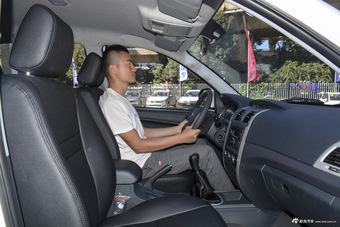 2015款拓陆者2.8T手动柴油四驱进取版