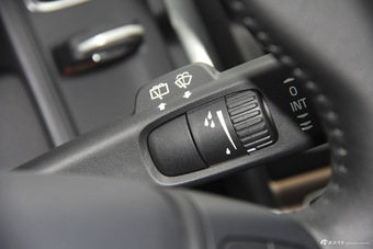 2017款 沃尔沃XC60 2.0T T5 智行版