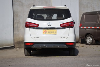 2017款北汽威旺 M50F 1.5L 手动豪华型 白色