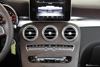 2017款奔驰GLC300 2.0T自动 4MATIC豪华型