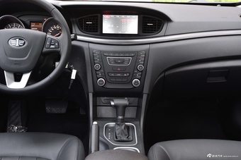 2018款奔腾B50 1.4T自动20周年纪念版